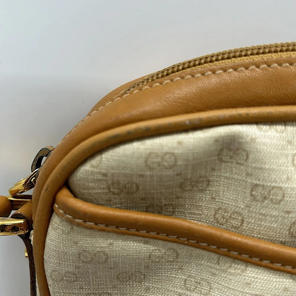 Gucci Authenticated Vintage Cream Leather GG Monogram Crossbody Purse Bag 🌸🌸 - Picture 10 of 12
